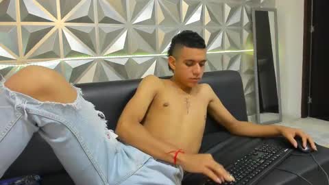 Snapshot of maximuss_19 chatting on 18, 12, 2024 Maximus online show from 18, 12, 2024