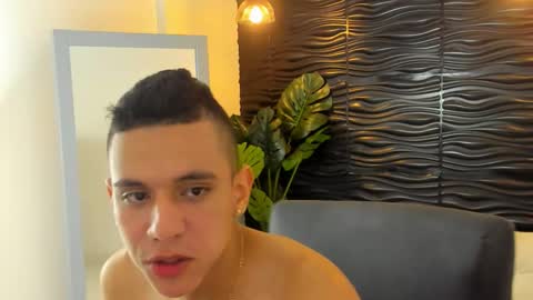 Snapshot of maximuss_19 chatting on 3, 1, 2025 Maximus online show from 3, 1, 2025