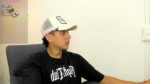 Snapshot of maximuss_19 chatting on 16, 2, 2025 Maximus online show from 16, 2, 2025