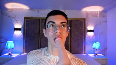 Snapshot of maxirogers chatting on 12, 12, 2024 Maxi Rogers online show from 12, 12, 2024