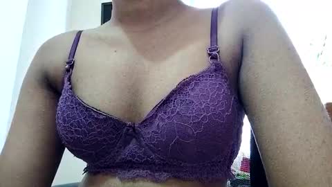 Snapshot of maxladycox chatting on 19, 3, 2026 Dorea online show from 19, 3, 2026