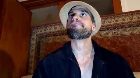 Snapshot of maxpac_rocco chatting on 10, 9, 2025 Luca Dominus online show from 10, 9, 2025