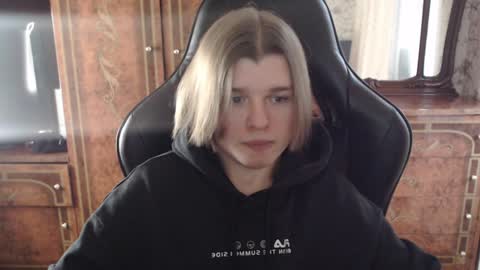 Snapshot of maxplay18 chatting on 12, 12, 2024 Max online show from 12, 12, 2024