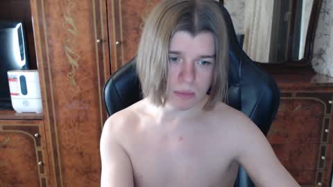 Snapshot of maxplay18 chatting on 21, 1, 2025 Max online show from 21, 1, 2025