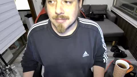 Snapshot of maxredz chatting on 9, 3, 2025 Max online show from 9, 3, 2025