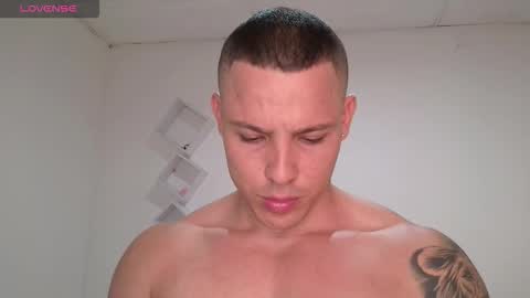 Snapshot of maxwel949813 chatting on 15, 3, 2026 Max online show from 15, 3, 2026