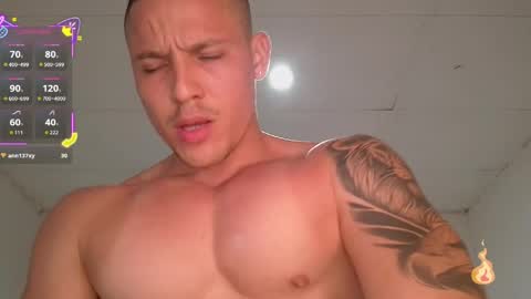 Snapshot of maxwel949813 chatting on 12, 4, 2026 Max online show from 12, 4, 2026