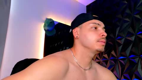 Snapshot of maxwell_dupont chatting on 3, 11, 2025 MAX online show from 3, 11, 2025