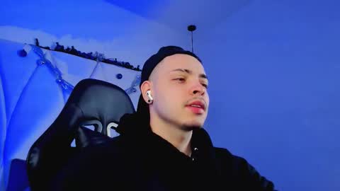 Snapshot of maxwell_dupont chatting on 3, 12, 2025 MAX online show from 3, 12, 2025