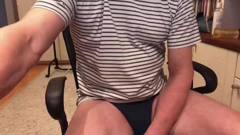 Snapshot of maxx_martin chatting on 28, 11, 2025 Max online show from 28, 11, 2025