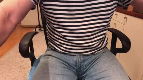 Snapshot of maxx_martin chatting on 15, 12, 2025 Max online show from 15, 12, 2025