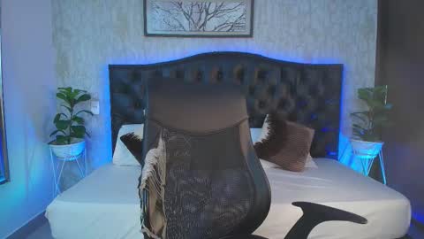 Snapshot of maxxicruz chatting on 22, 11, 2025 Maxxi online show from 22, 11, 2025