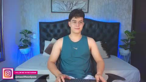 Snapshot of maxxicruz chatting on 2, 12, 2025 Maxxi online show from 2, 12, 2025