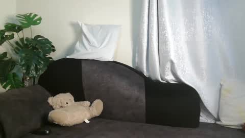 maxxinepetite online show from 1, 10, 2025