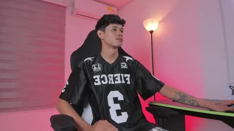 Snapshot of maxxx_0 chatting on 5, 6, 2026 max online show from 5, 6, 2026