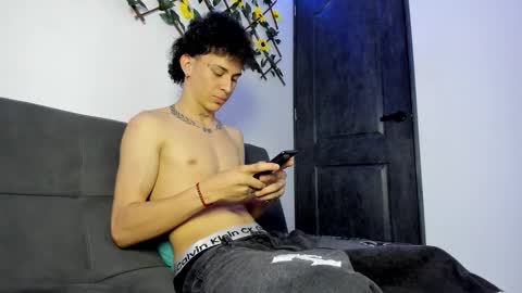 Snapshot of maxxx_bigcock chatting on 13, 3, 2026 Max online show from 13, 3, 2026