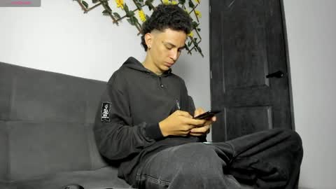 Snapshot of maxxx_bigcock chatting on 6, 4, 2026 Max online show from 6, 4, 2026