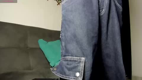 Snapshot of maxxx_bigcock chatting on 16, 4, 2026 Max online show from 16, 4, 2026