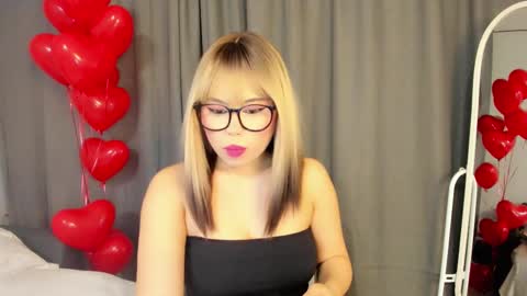 Mia online show from 17, 2, 2025