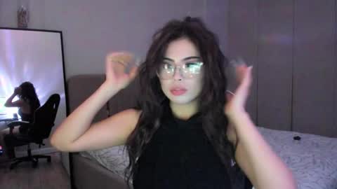 Snapshot of may_mia chatting on 15, 1, 2026 Mia online show from 15, 1, 2026