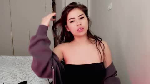 Snapshot of may_mia chatting on 3, 3, 2026 Mia online show from 3, 3, 2026