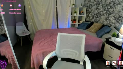 Snapshot of may_want chatting on 29, 3, 2026 Leila online show from 29, 3, 2026