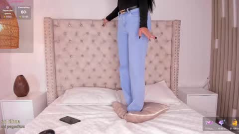 Snapshot of maya_blue_ chatting on 21, 10, 2025 Maya online show from 21, 10, 2025