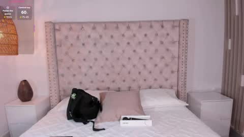 Snapshot of maya_blue_ chatting on 25, 10, 2025 Maya online show from 25, 10, 2025