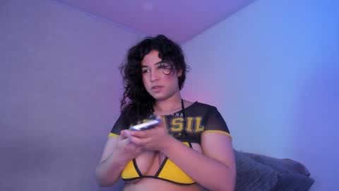 Snapshot of maya_house chatting on 18, 9, 2025 maya_house online show from 18, 9, 2025