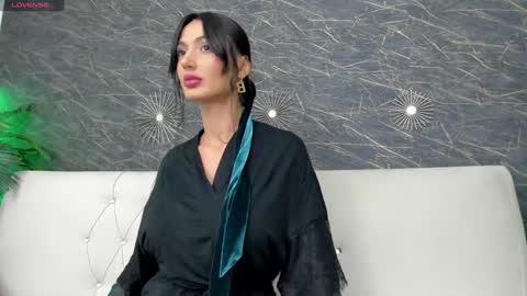 Snapshot of maya_lisa chatting on 3, 11, 2025 Karah online show from 3, 11, 2025