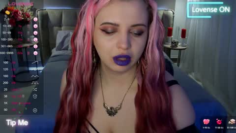 Maya Mils online show from 9, 3, 2025