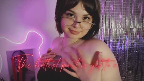 Snapshot of maya_muse chatting on 10, 12, 2024 Woman online show from 10, 12, 2024