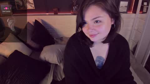 Snapshot of maya_muse chatting on 14, 12, 2024 Woman online show from 14, 12, 2024