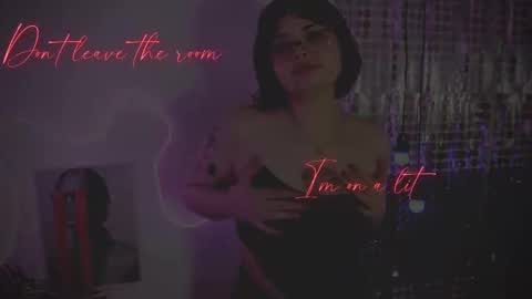 Snapshot of maya_muse chatting on 9, 3, 2025 Woman online show from 9, 3, 2025