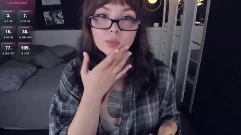 Snapshot of maya_muse chatting on 24, 10, 2025 Woman online show from 24, 10, 2025