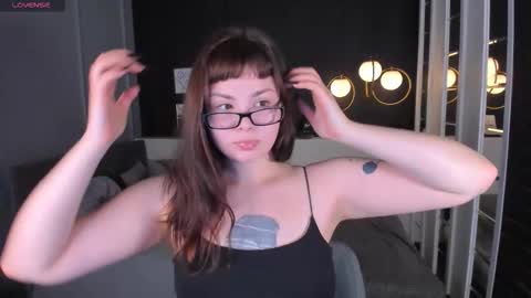 Snapshot of maya_muse chatting on 15, 11, 2025 Woman online show from 15, 11, 2025