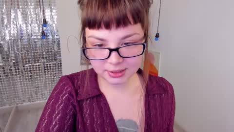 Snapshot of maya_muse chatting on 15, 12, 2025 Woman online show from 15, 12, 2025