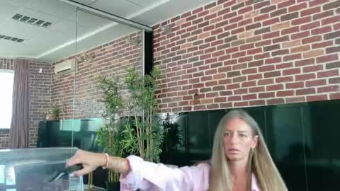 Snapshot of mayahellen chatting on 1, 5, 2026 Maya online show from 1, 5, 2026