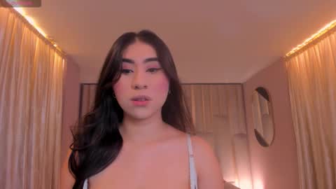 Snapshot of mayamoretti chatting on 10, 11, 2025 Maya online show from 10, 11, 2025