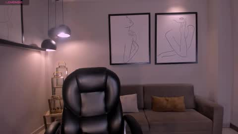 Maya online show from 17, 12, 2025