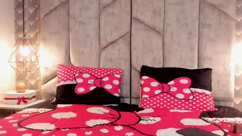 Nicolle Ruselle   Hello my lovely  schedule for great fun from  630 am and end 800 pm Colombian time I wait for you online show from 11, 10, 2025