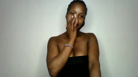 Snapshot of mayasmiley_ chatting on 1, 7, 2026 prettydoll online show from 1, 7, 2026