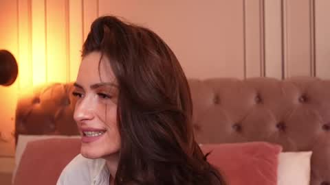 Snapshot of mayavixxen chatting on 5, 3, 2025 MayaVixxen online show from 5, 3, 2025