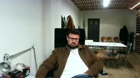 Snapshot of mayde4thbwu chatting on 17, 5, 2026 mayde4thbwu online show from 17, 5, 2026