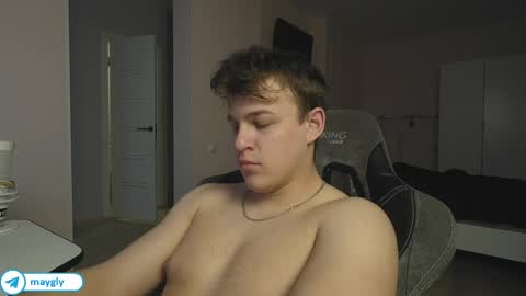 Snapshot of maygly chatting on 2, 4, 2026 Slava and Alextatto online show from 2, 4, 2026