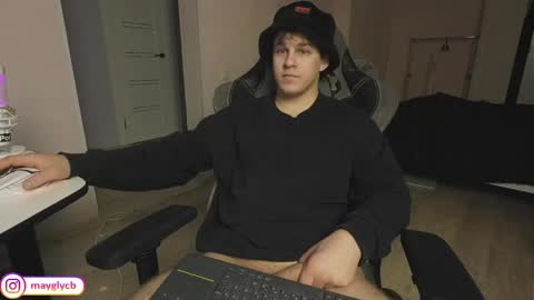 Snapshot of maygly chatting on 3, 4, 2026 Slava and Alextatto online show from 3, 4, 2026