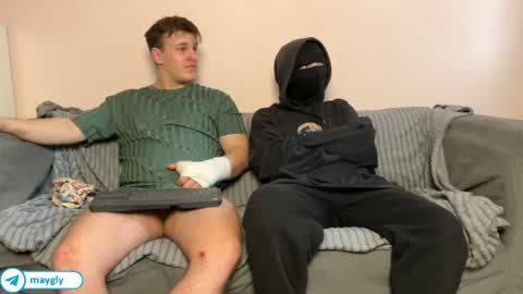 Snapshot of maygly chatting on 12, 5, 2026 Slava and Alextatto online show from 12, 5, 2026