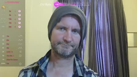 Snapshot of mayhemnz chatting on 23, 12, 2024 MayhemNZ online show from 23, 12, 2024