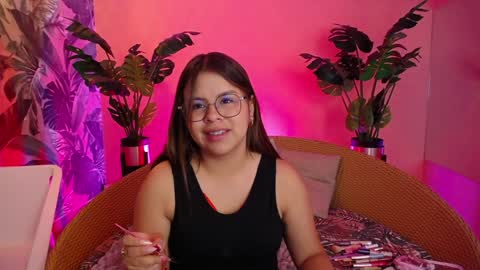Snapshot of mayly_tender chatting on 10, 4, 2026 Mayly online show from 10, 4, 2026