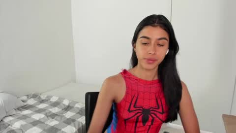 Snapshot of mazikeen_18 chatting on 22, 4, 2026 mazikeen_18 online show from 22, 4, 2026